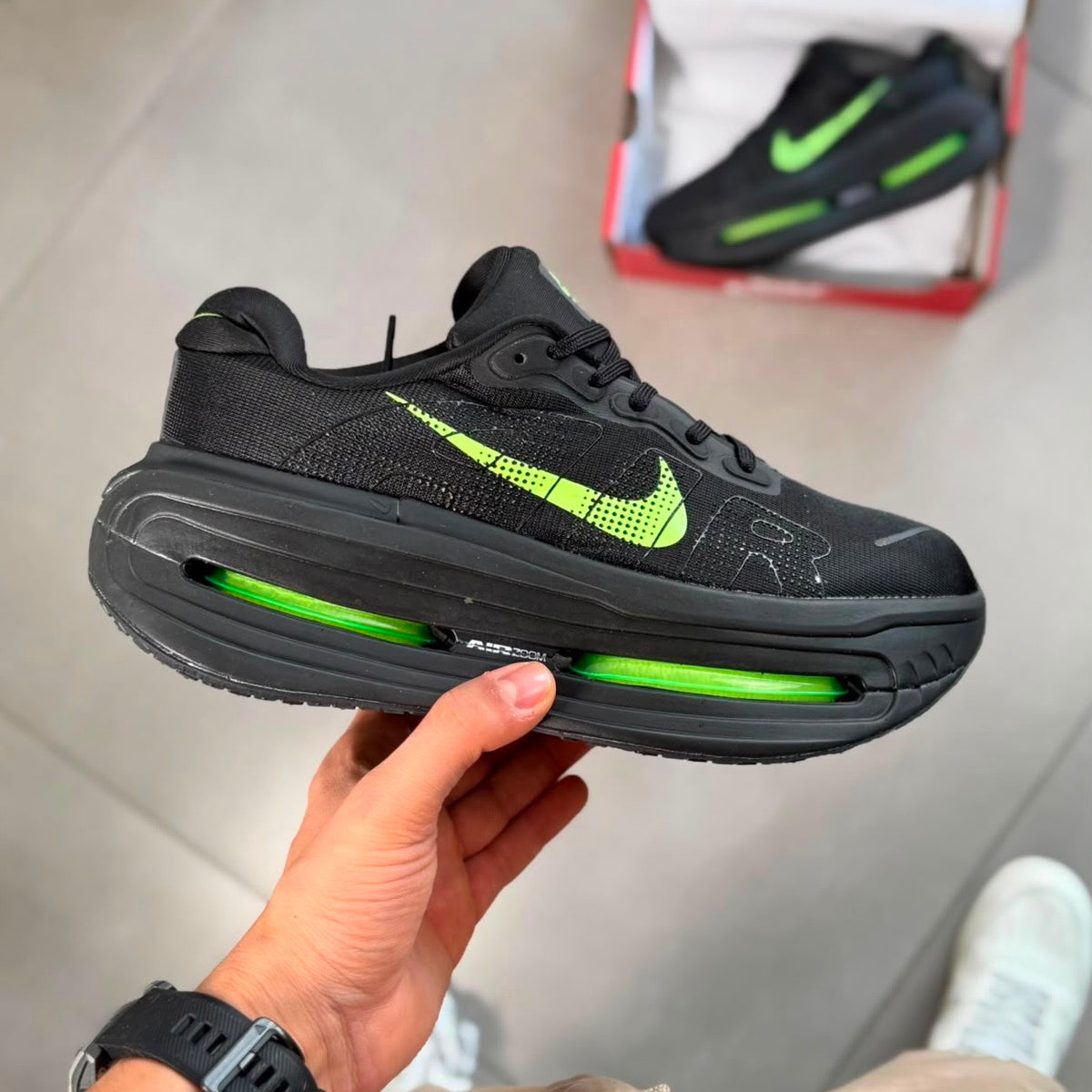 NIKE VOMERO PREMIUM