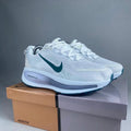 NIKE VOMERO 18
