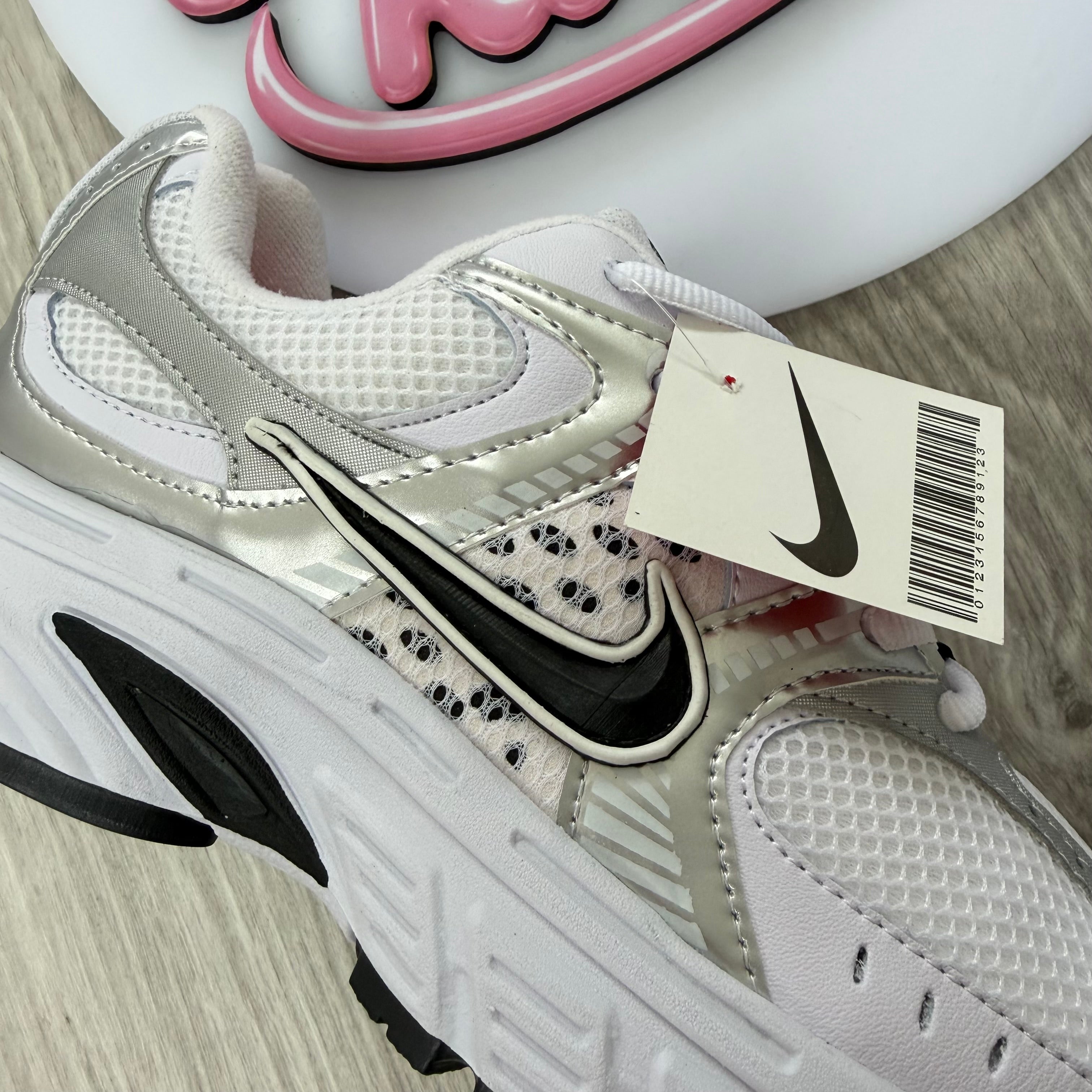 NIKE V5K RNR