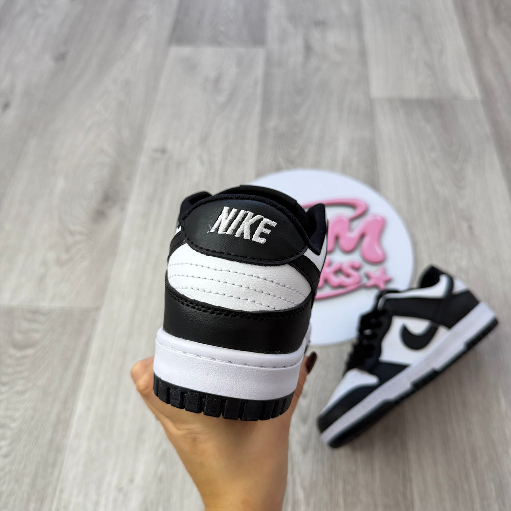 NIKE SB DUNK