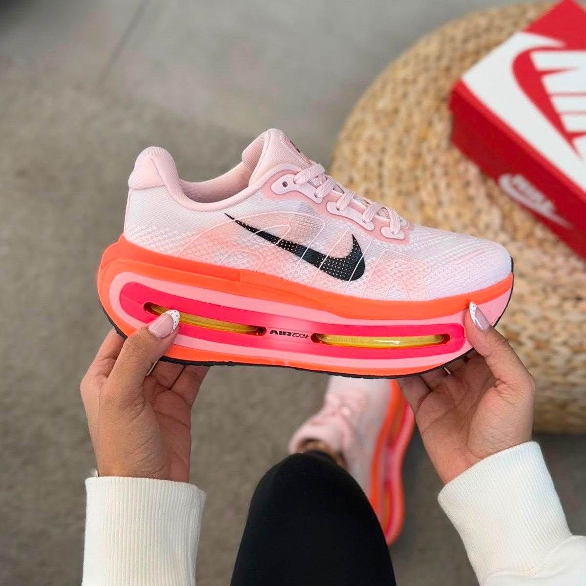 NIKE VOMERO PREMIUM - DAMA
