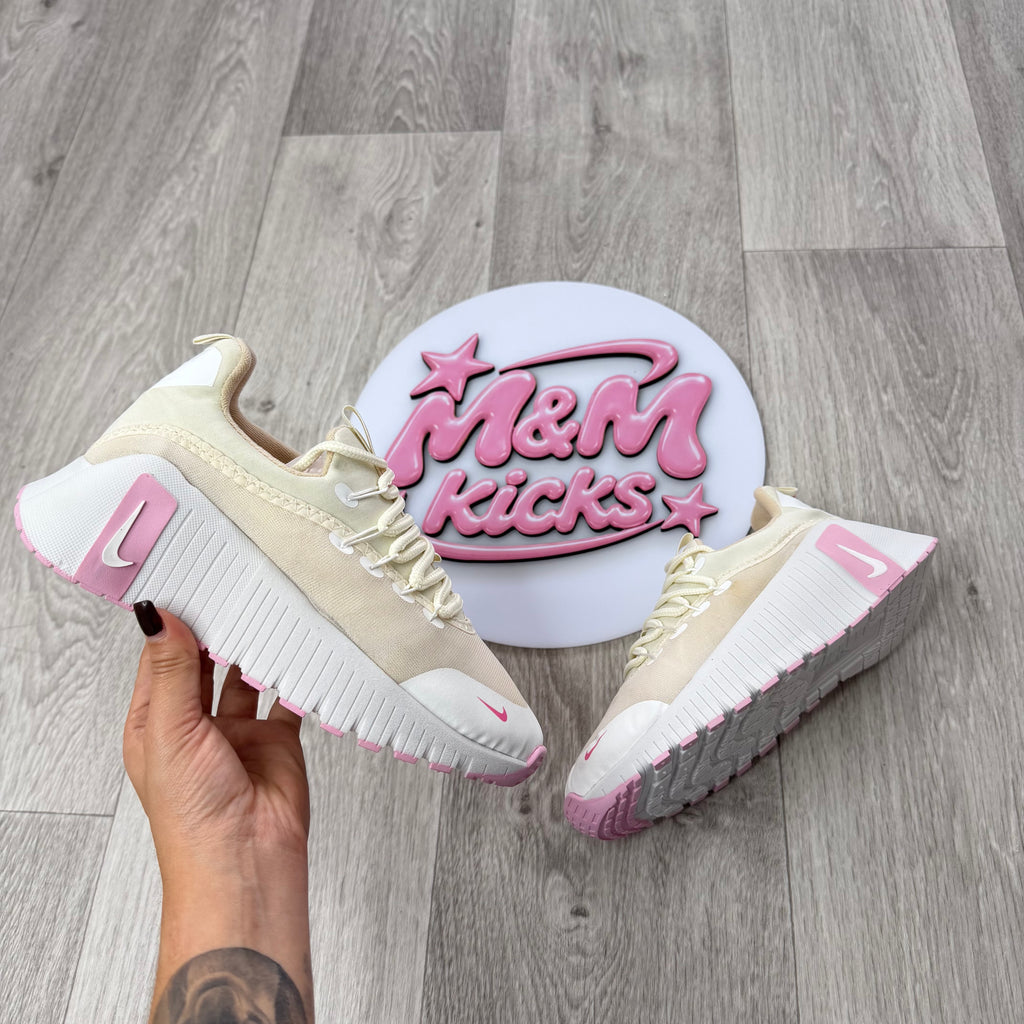 NIKE METCON FREE