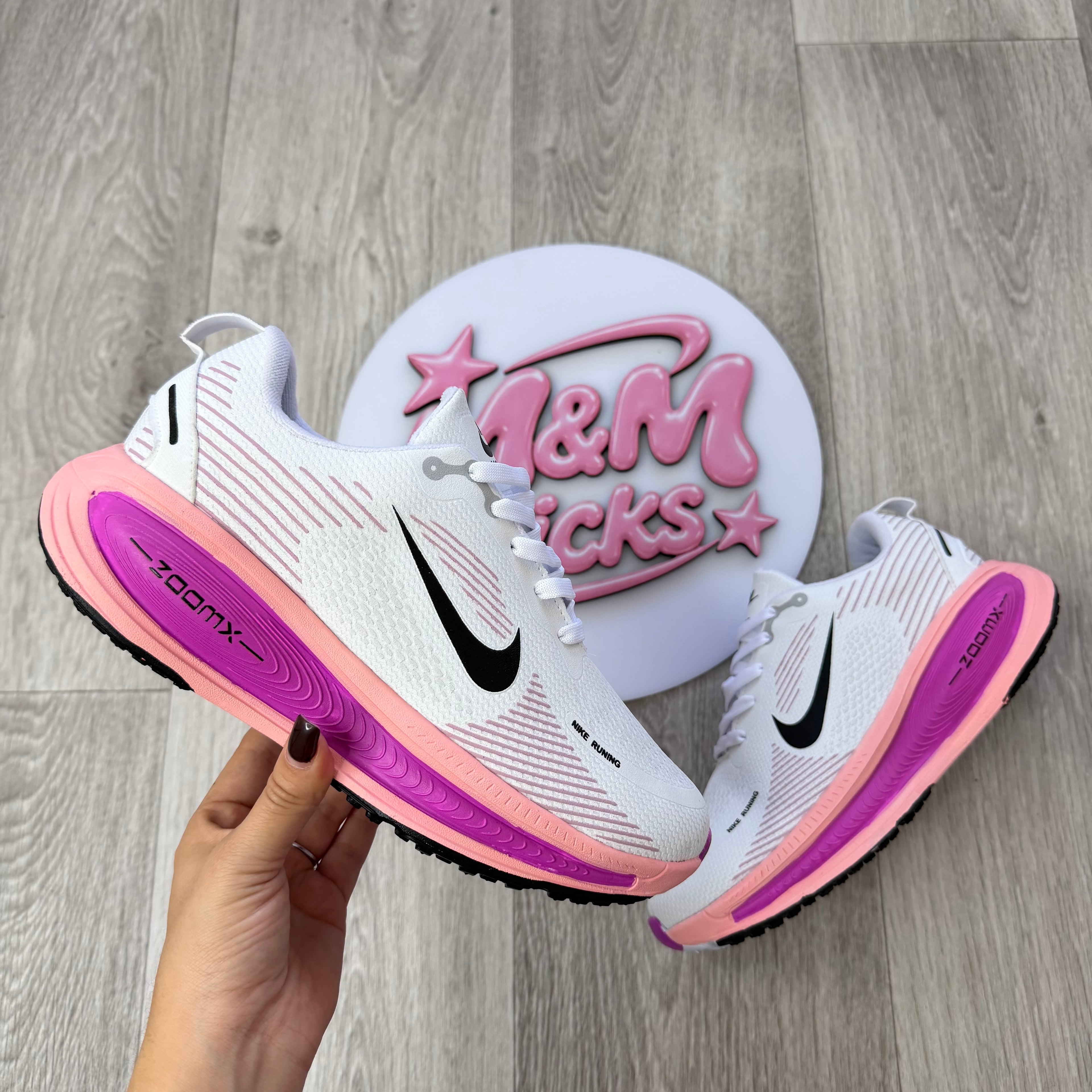 NIKE VOMERO PLUS