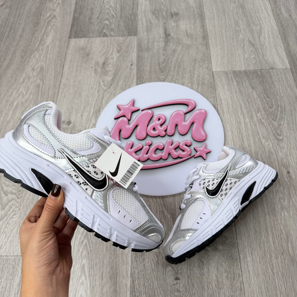 NIKE V5K RNR