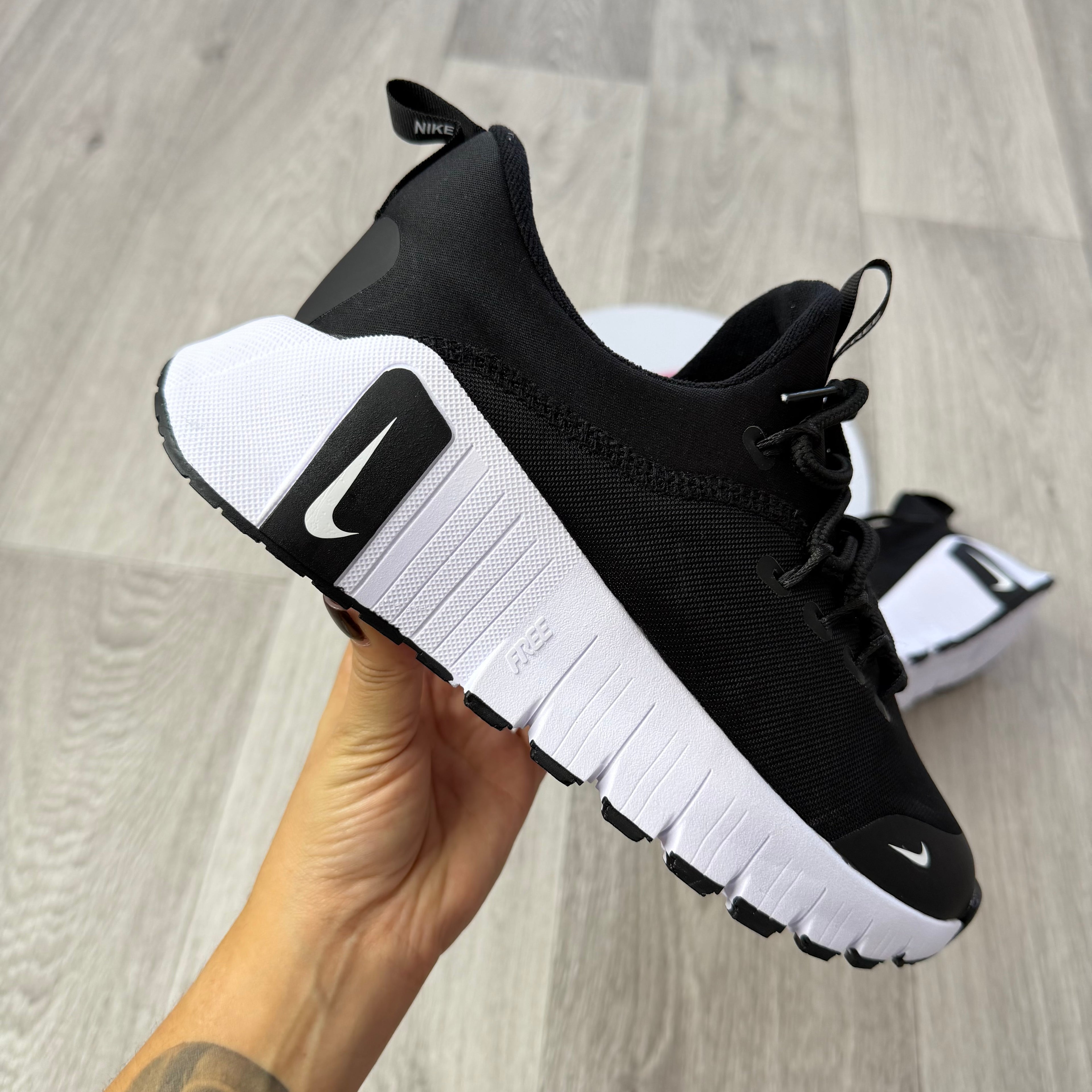 NIKE METCON FREE