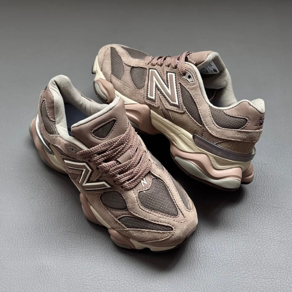 NEW BALANCE 9060
