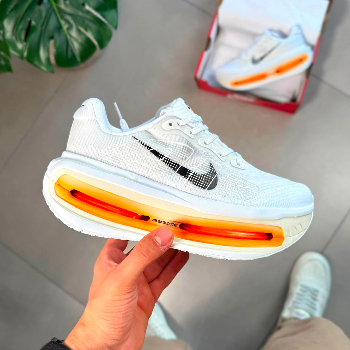 NIKE VOMERO PREMIUM