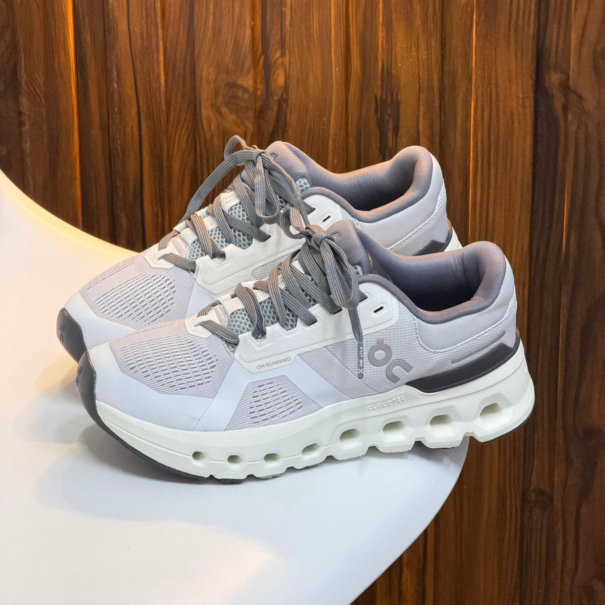 ON CLOUDRUNNER 2