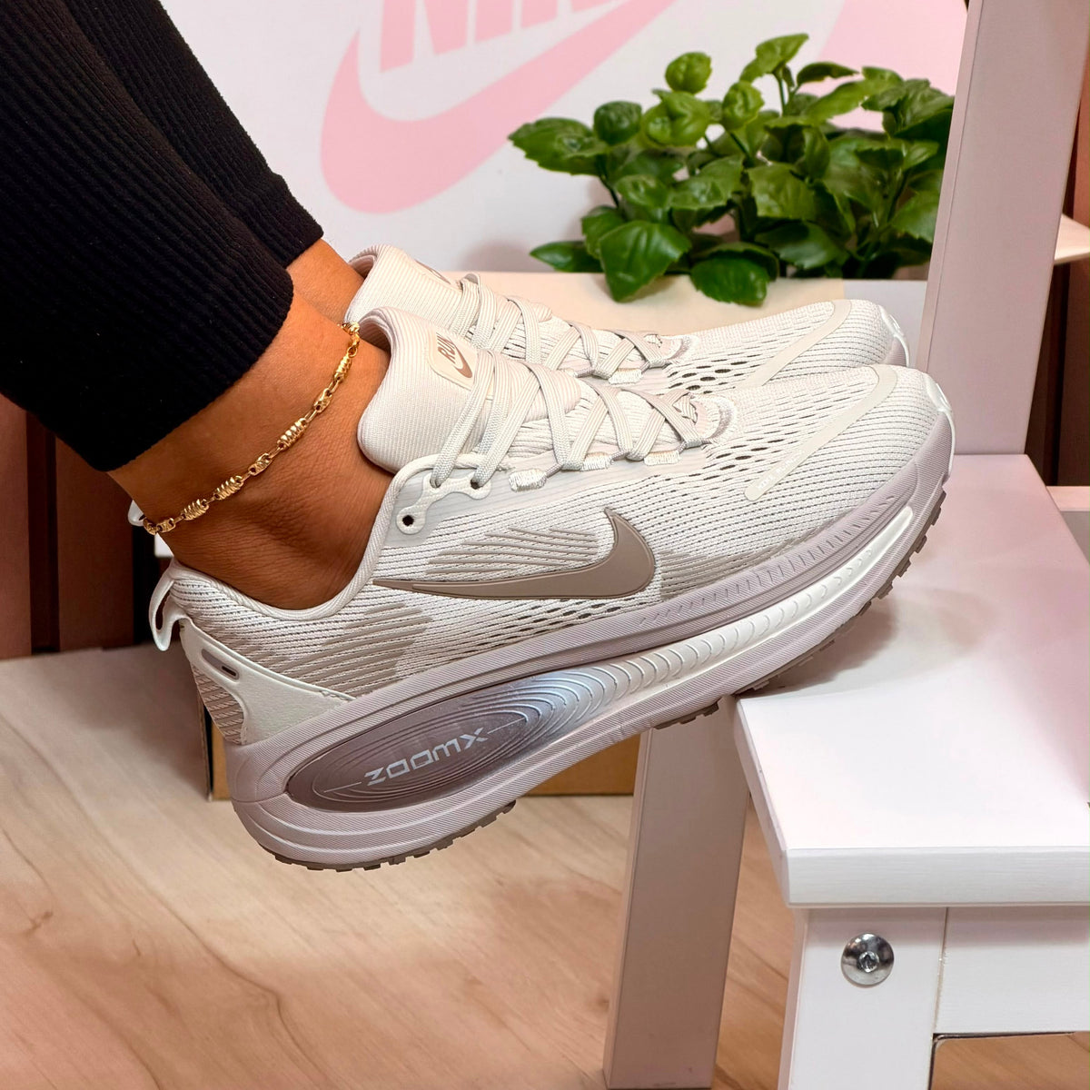 NIKE VOMERO PLUS