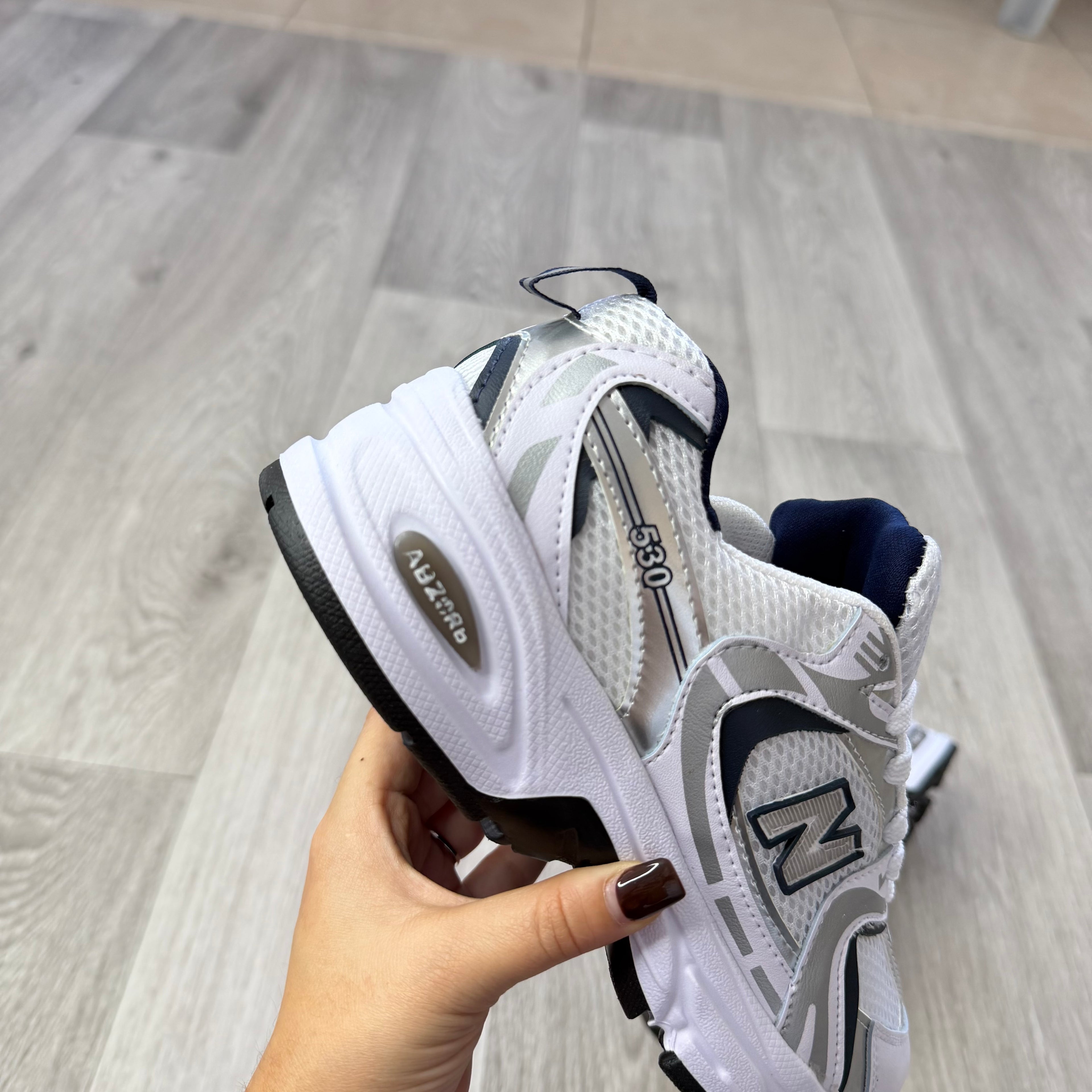 NEW BALANCE 530