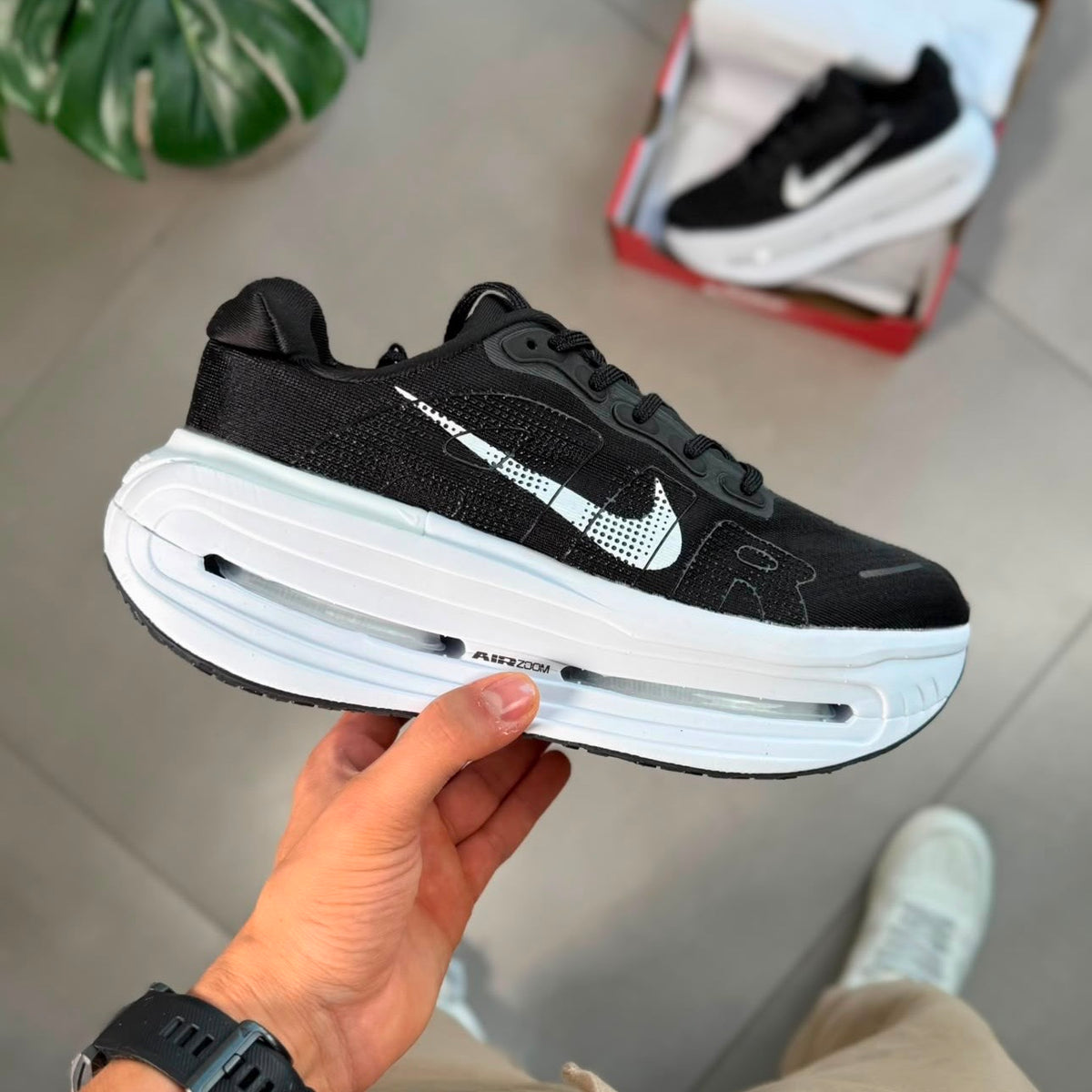 NIKE VOMERO PREMIUM - DAMA