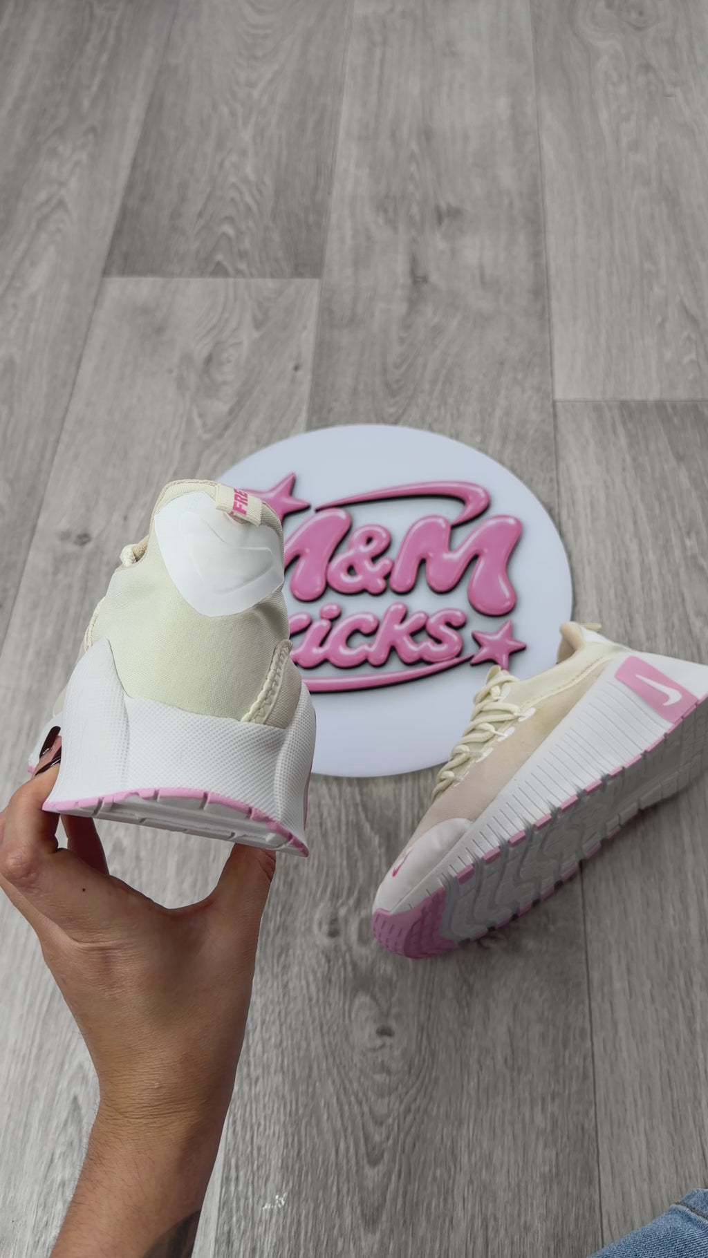 NIKE METCON FREE